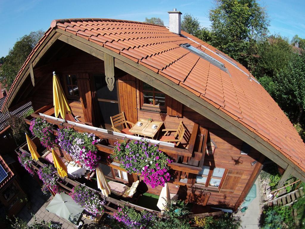 Chiemsee-Ferienwohnungen Traunstein Szoba fotó